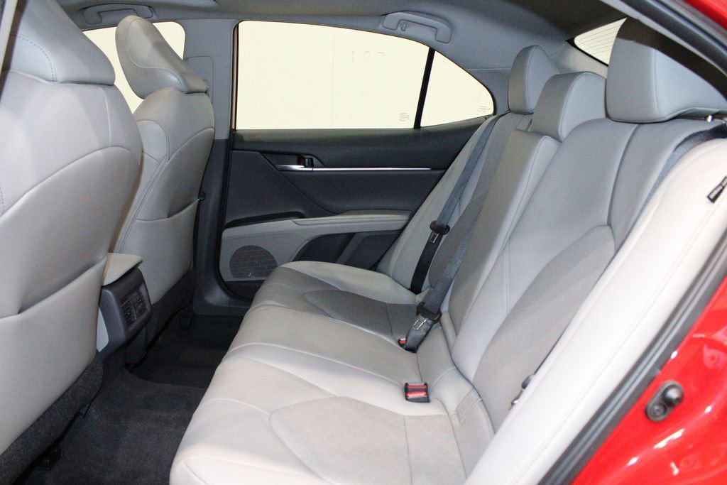 Used 2021 Toyota Camry XSE image 13
