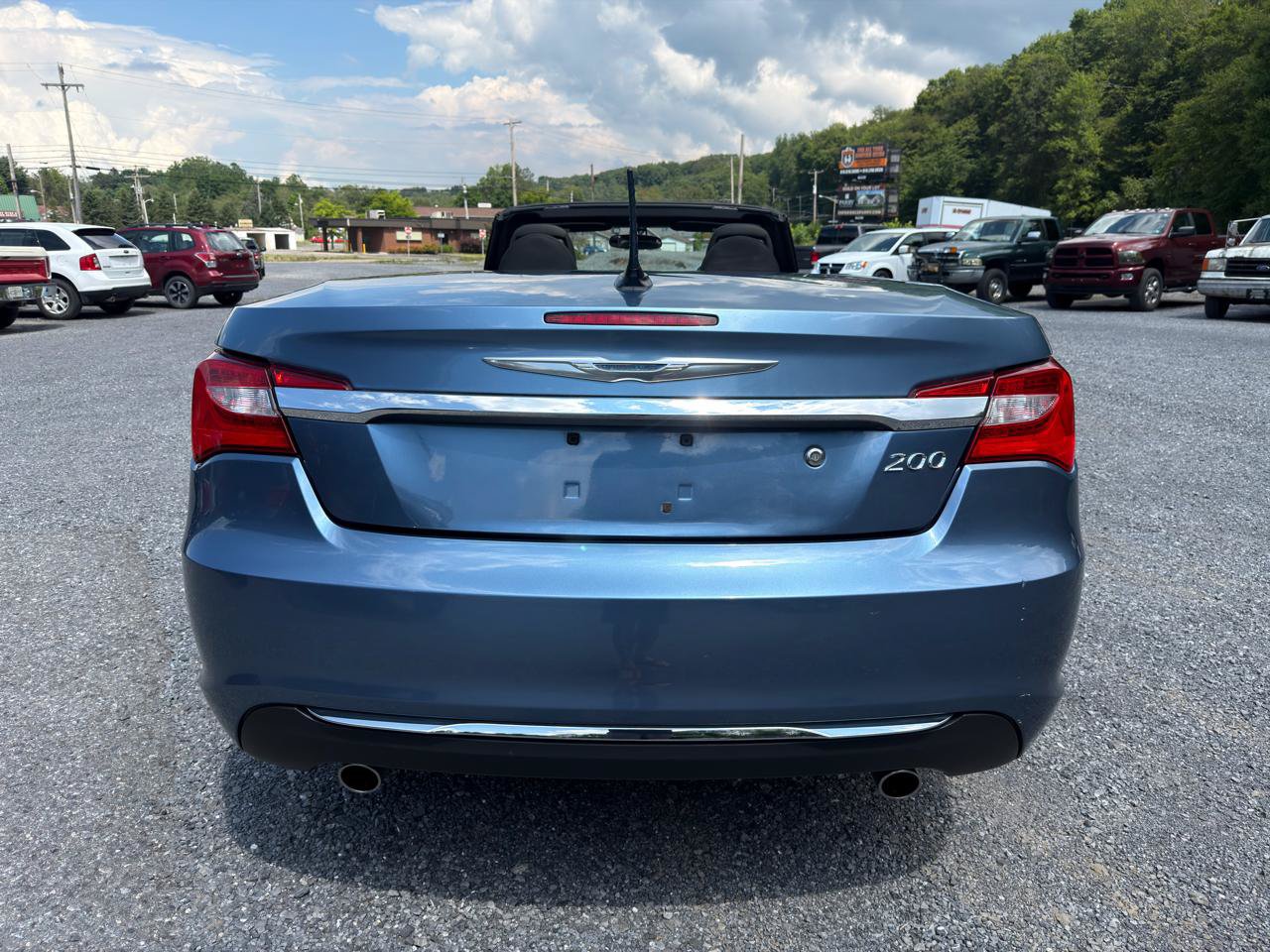 Used 2011 Chrysler 200 Touring FWD image 6