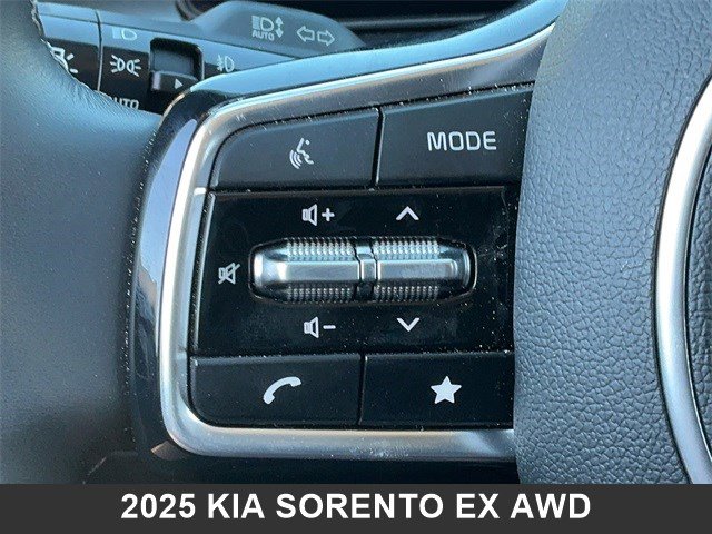 Certified 2025 Kia Sorento EX image 24