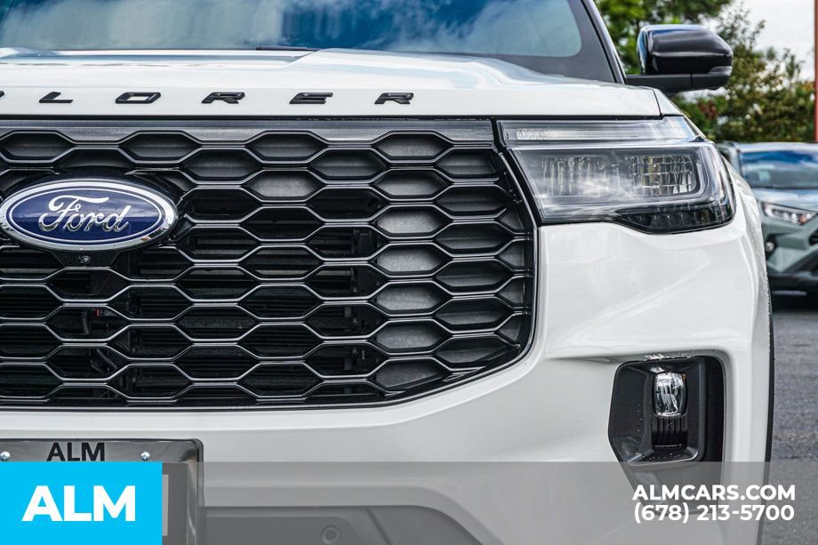 Used 2025 Ford Explorer ST-Line AWD/4WD image 12