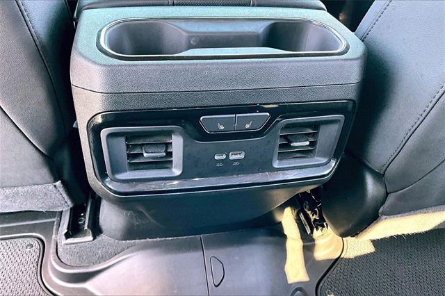 Used 2025 GMC Sierra 3500 AT4 w/ AT4 Premium Plus Package image 11