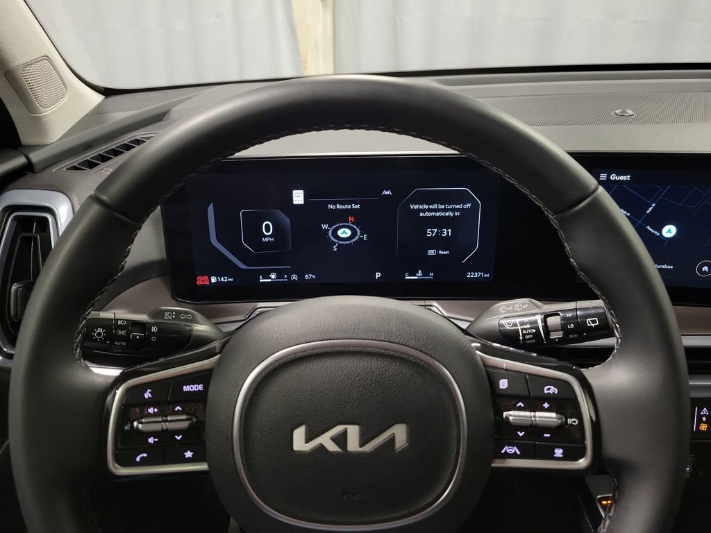 Used 2025 Kia Sorento SX image 15