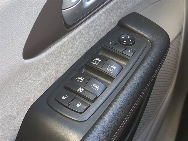 Used 2018 Chrysler Pacifica Touring w/ Tire & Wheel Group image 29