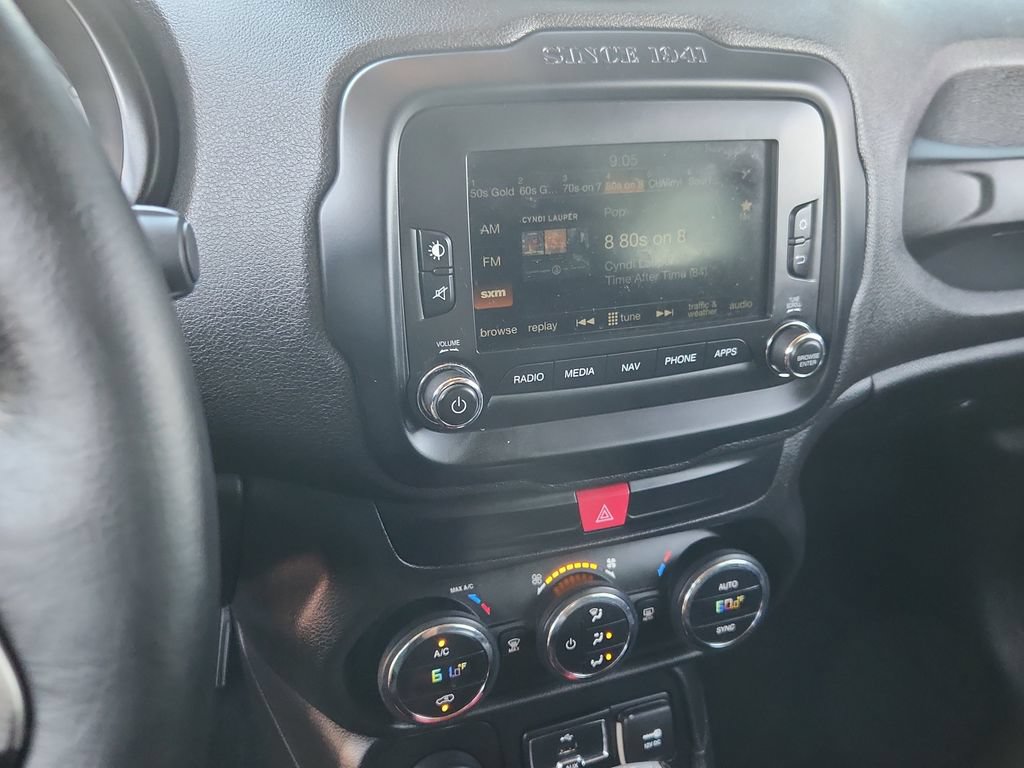 Used 2016 Jeep Renegade Trailhawk AWD/4WD image 21