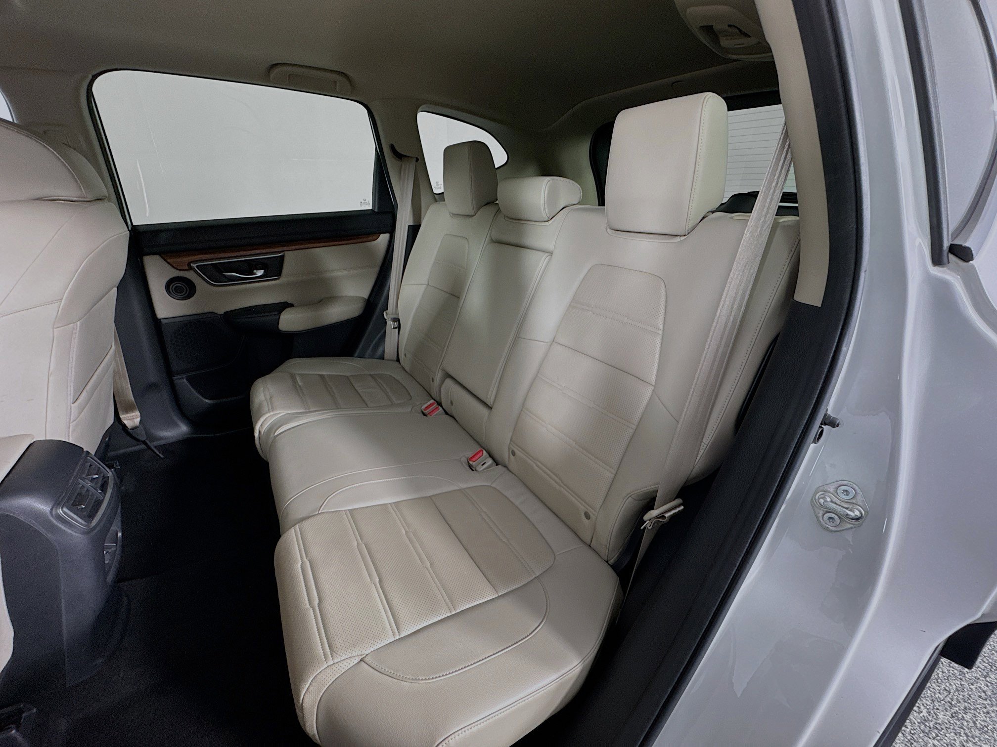 Used 2017 Honda CR-V Touring image 25