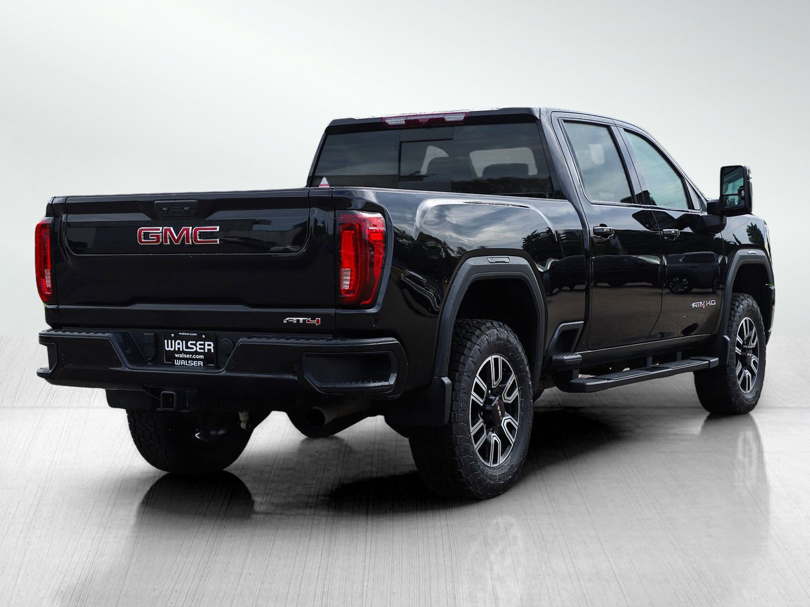Used 2023 GMC Sierra 3500 AT4 w/ AT4 Preferred Package AWD/4WD image 5
