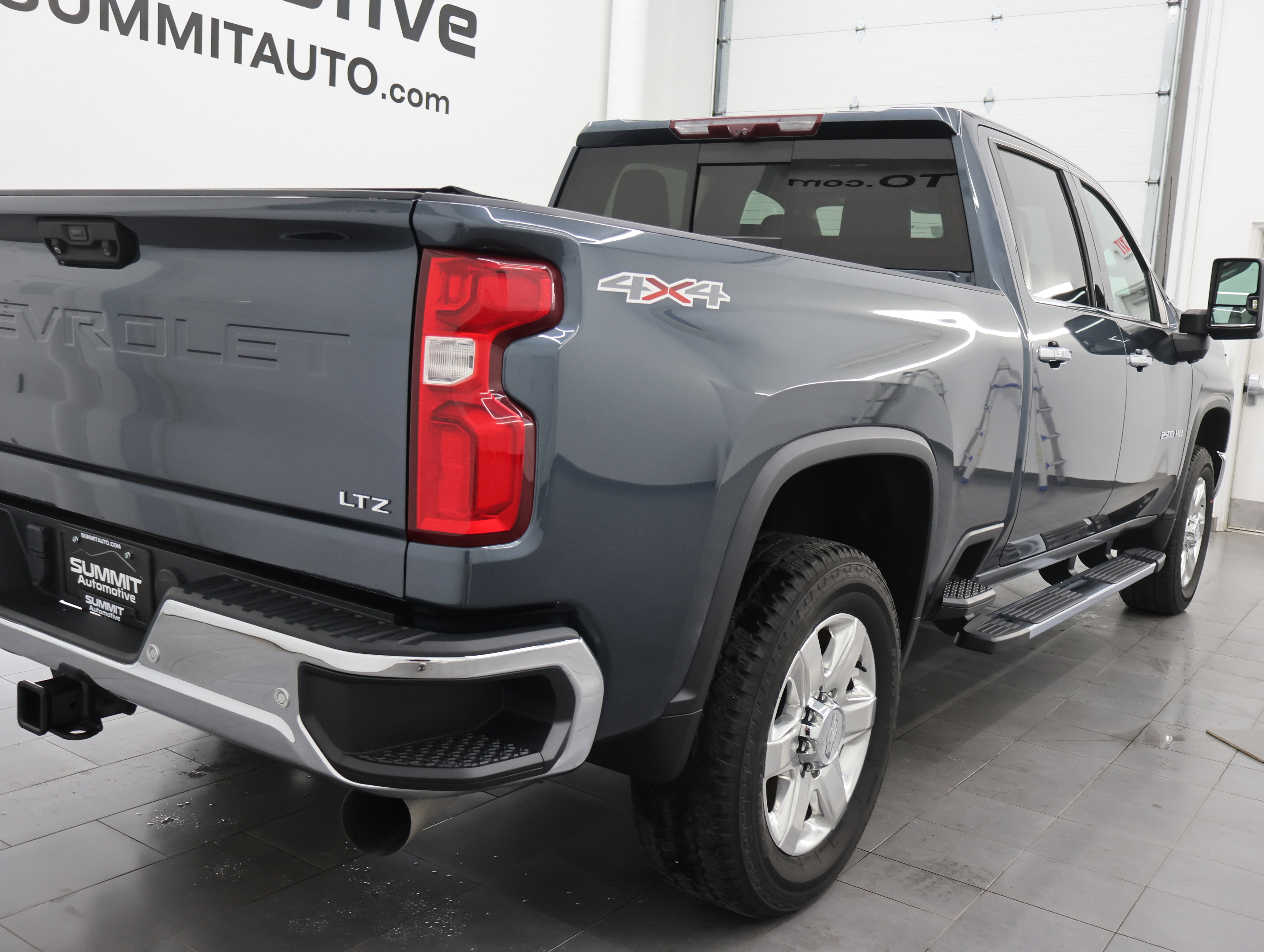 Used 2020 Chevrolet Silverado 2500 LTZ w/ LTZ Premium Package AWD/4WD image 4