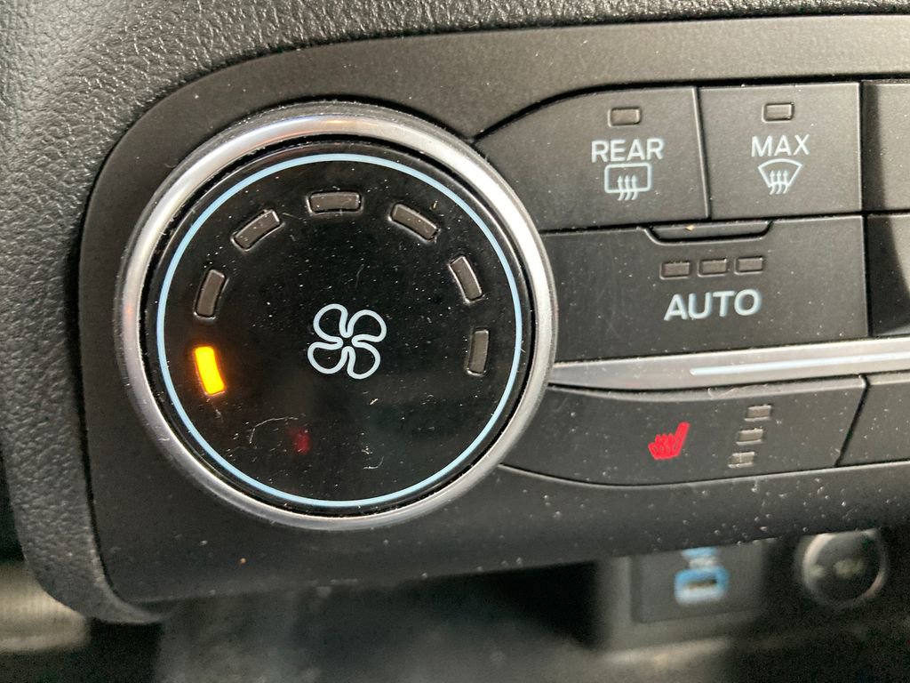 Used 2020 Ford Escape SE image 38