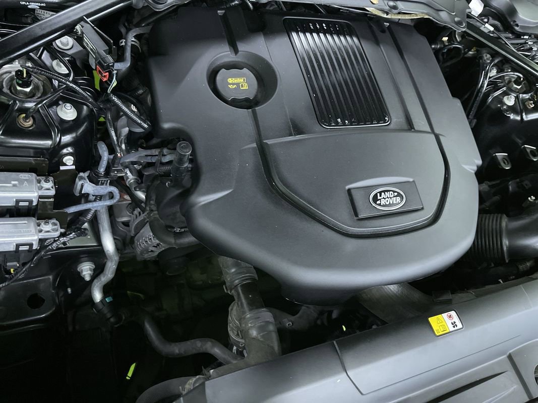 Used 2017 Land Rover Range Rover image 31