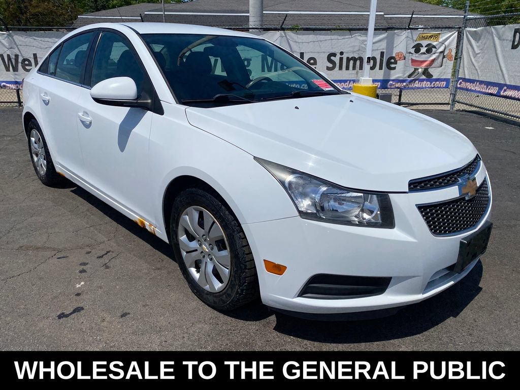 Used 2013 Chevrolet Cruze LT FWD image 1