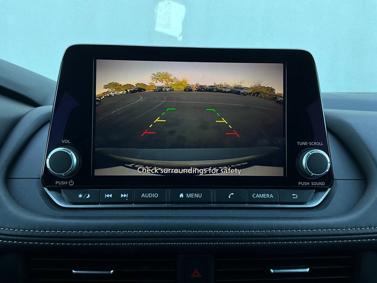 Used 2025 Nissan Rogue SV image 31