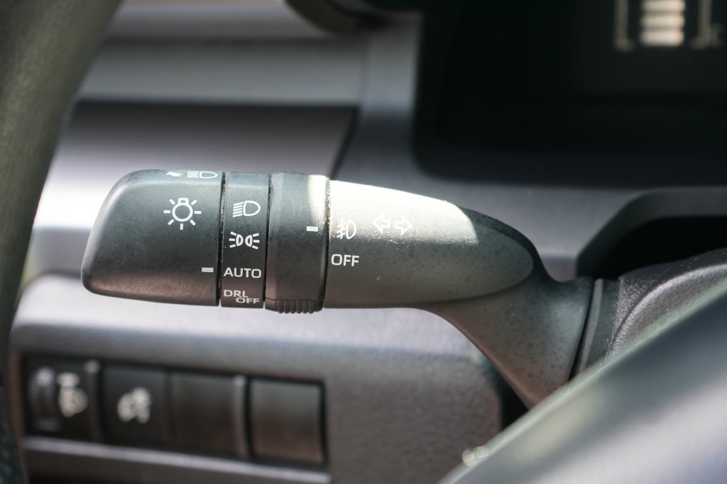 Used 2024 Toyota Tacoma SR5 AWD/4WD image 17