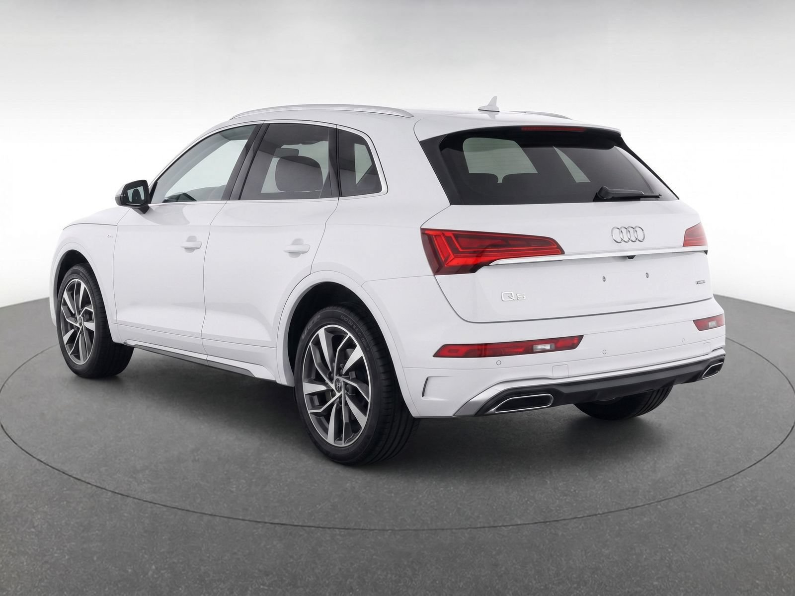 Certified 2023 Audi Q5 2.0T Premium Plus w/ Premium Plus Package AWD/4WD image 7