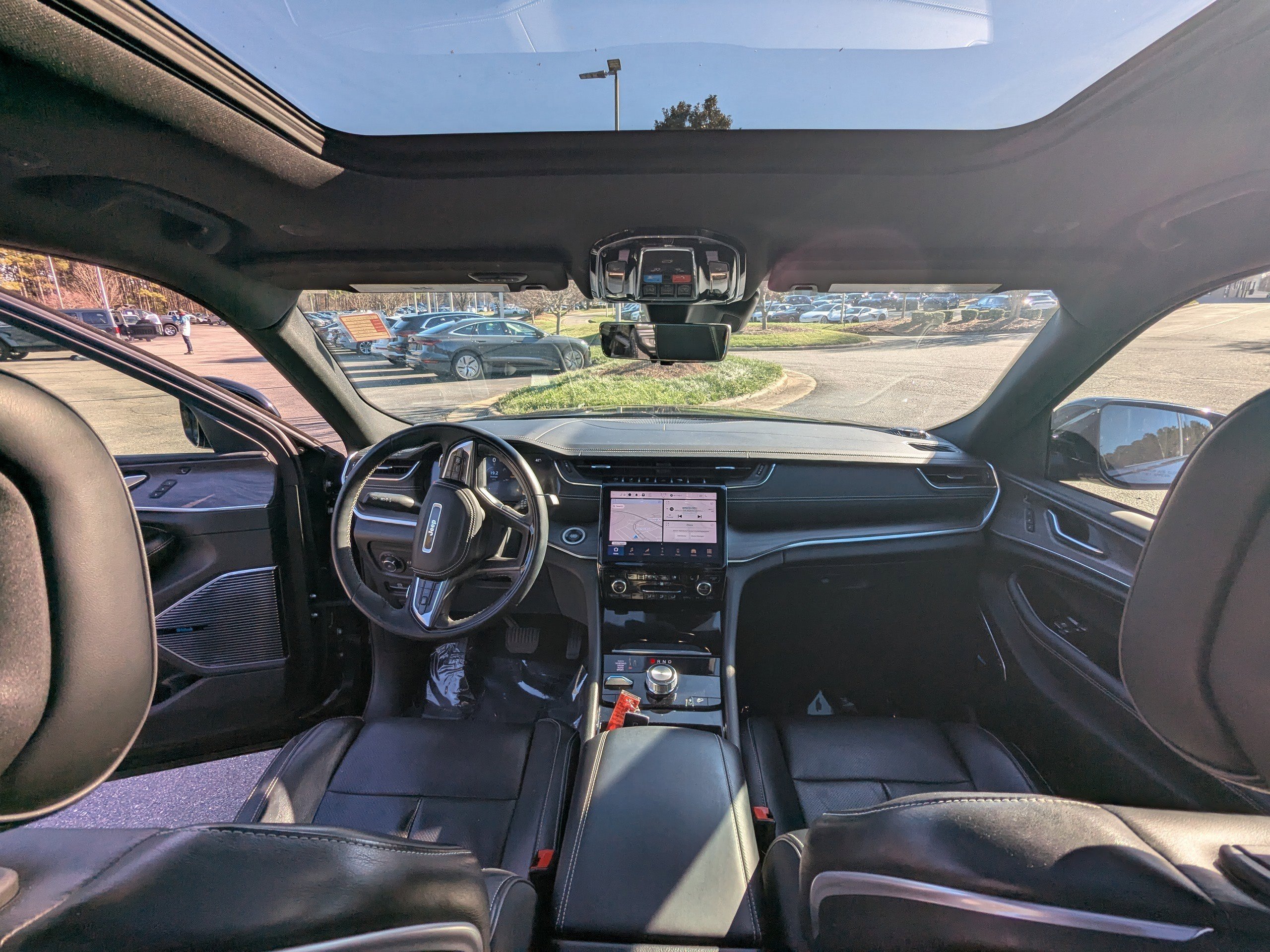 Used 2021 Jeep Grand Cherokee L Overland w/ Advanced Protech Group III image 12