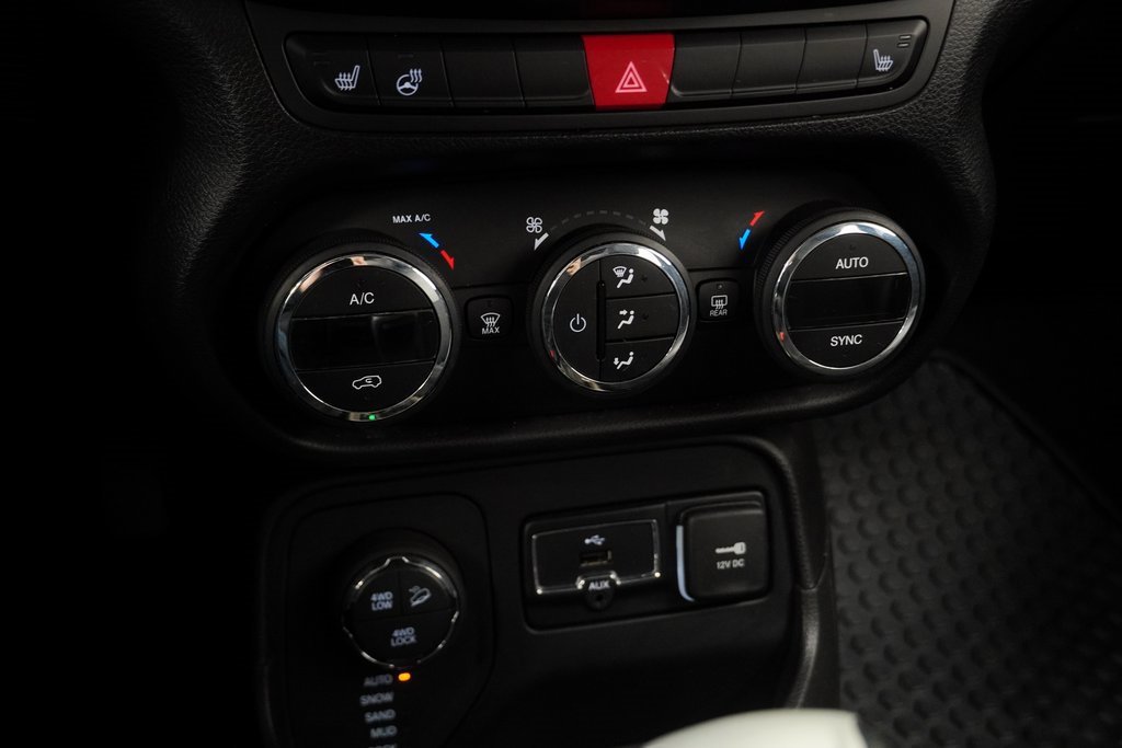 Certified 2017 Jeep Renegade Trailhawk image 36