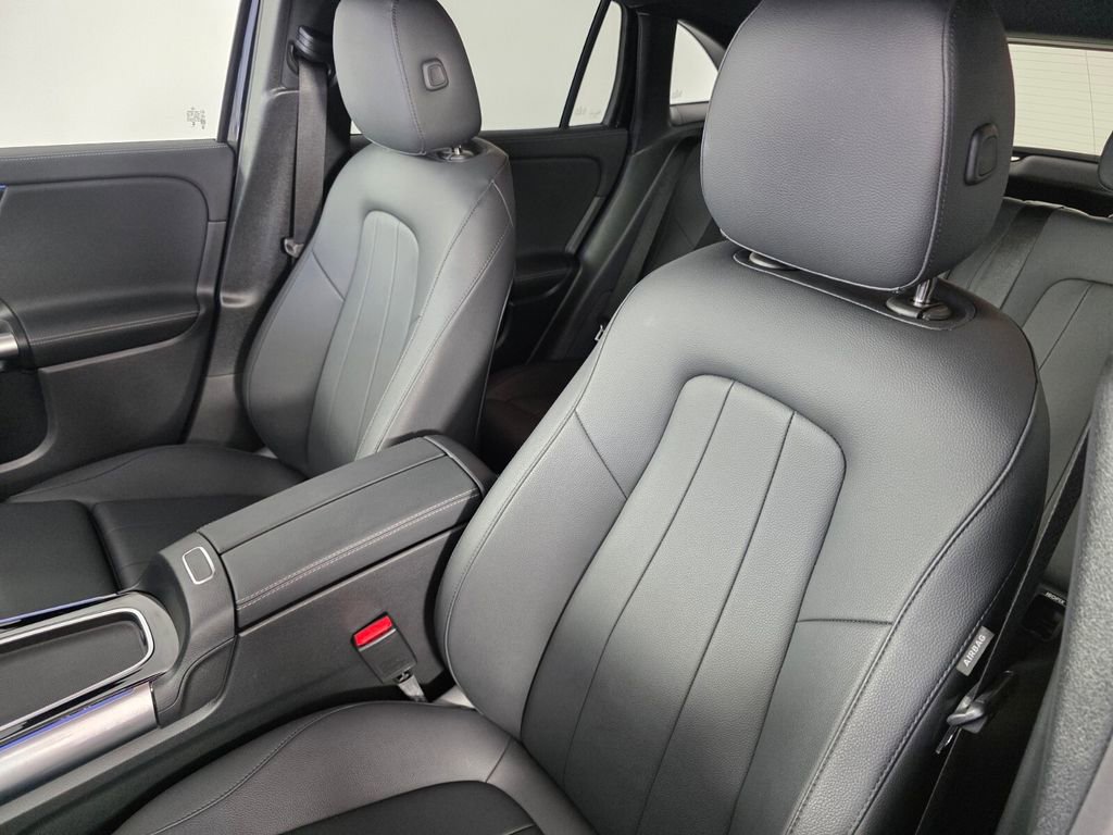 Certified 2025 Mercedes-Benz GLA 250 image 11