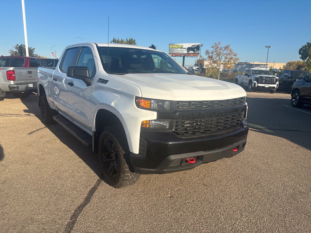Used 2022 Chevrolet Silverado 1500 Custom Trail Boss w/ LPO, Dark Essentials Package AWD/4WD image 3