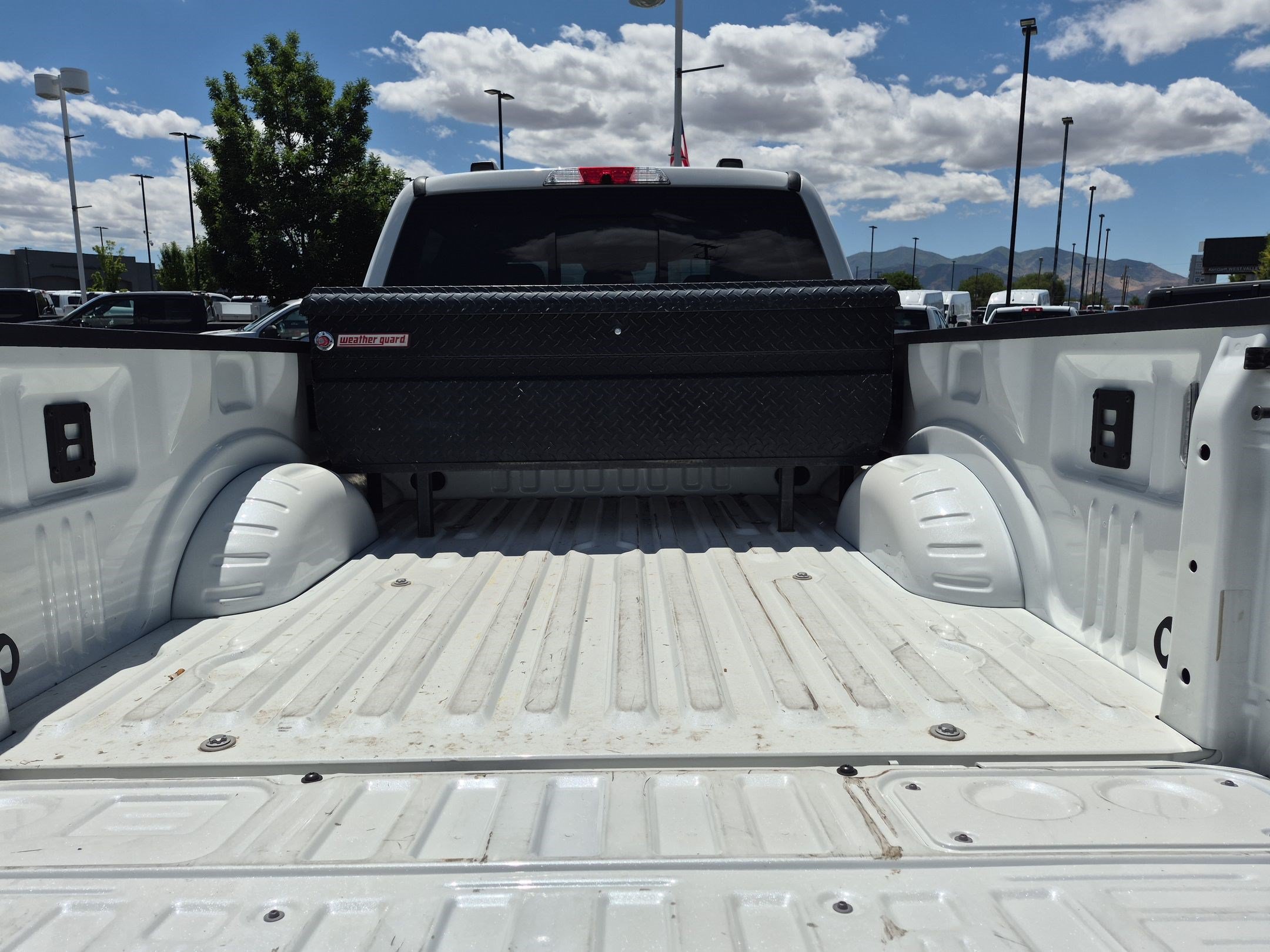 Used 2024 Ford F350 Lariat AWD/4WD image 32