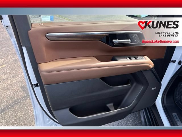 New 2026 Chevrolet Suburban High Country w/ Sun And Tow Package AWD/4WD image 15