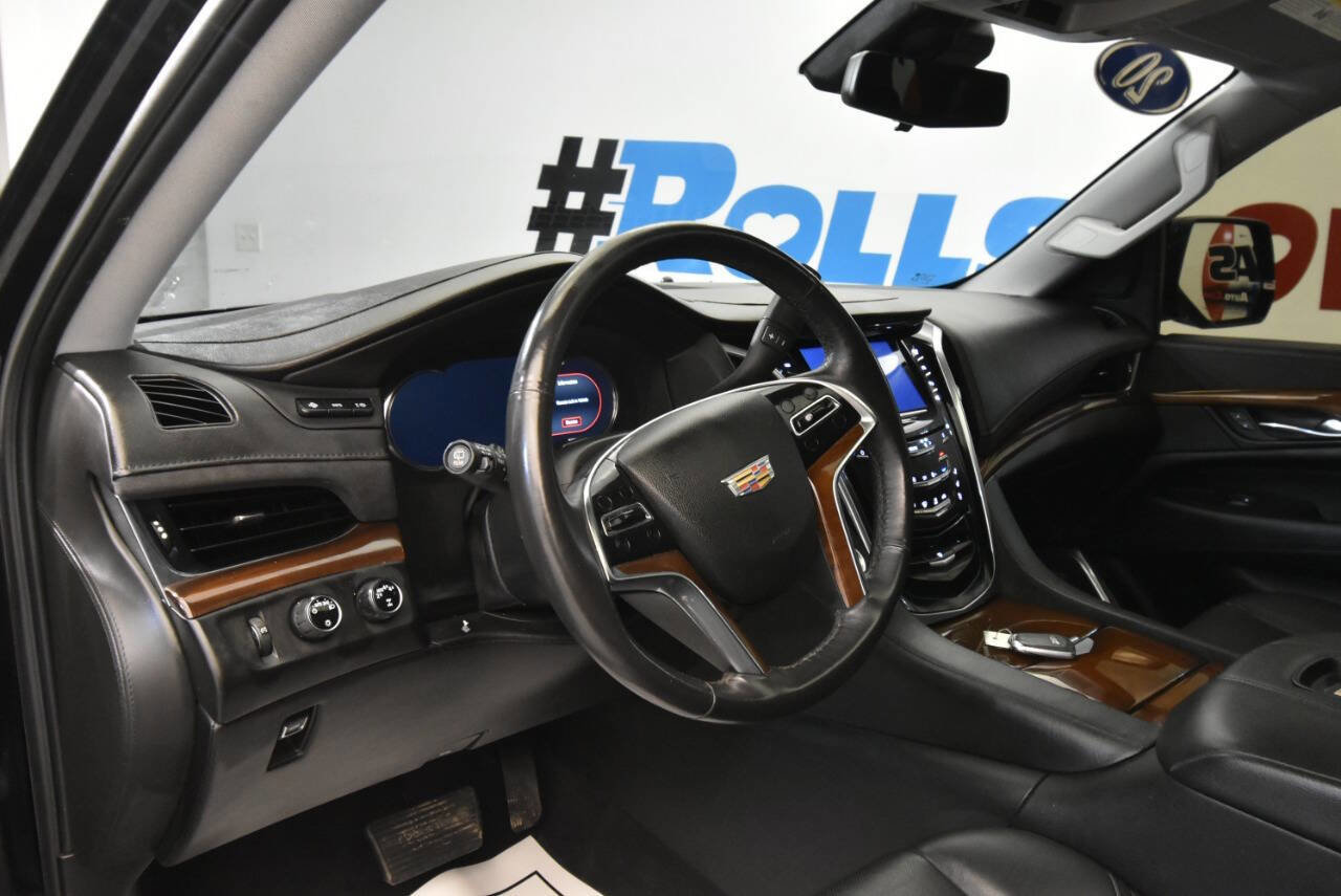 Used 2020 Cadillac Escalade Premium Luxury image 12