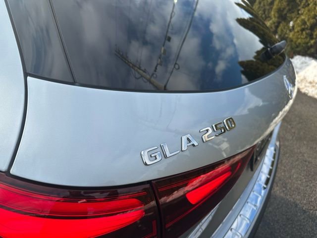 Used 2026 Mercedes-Benz GLA 250 4MATIC image 11