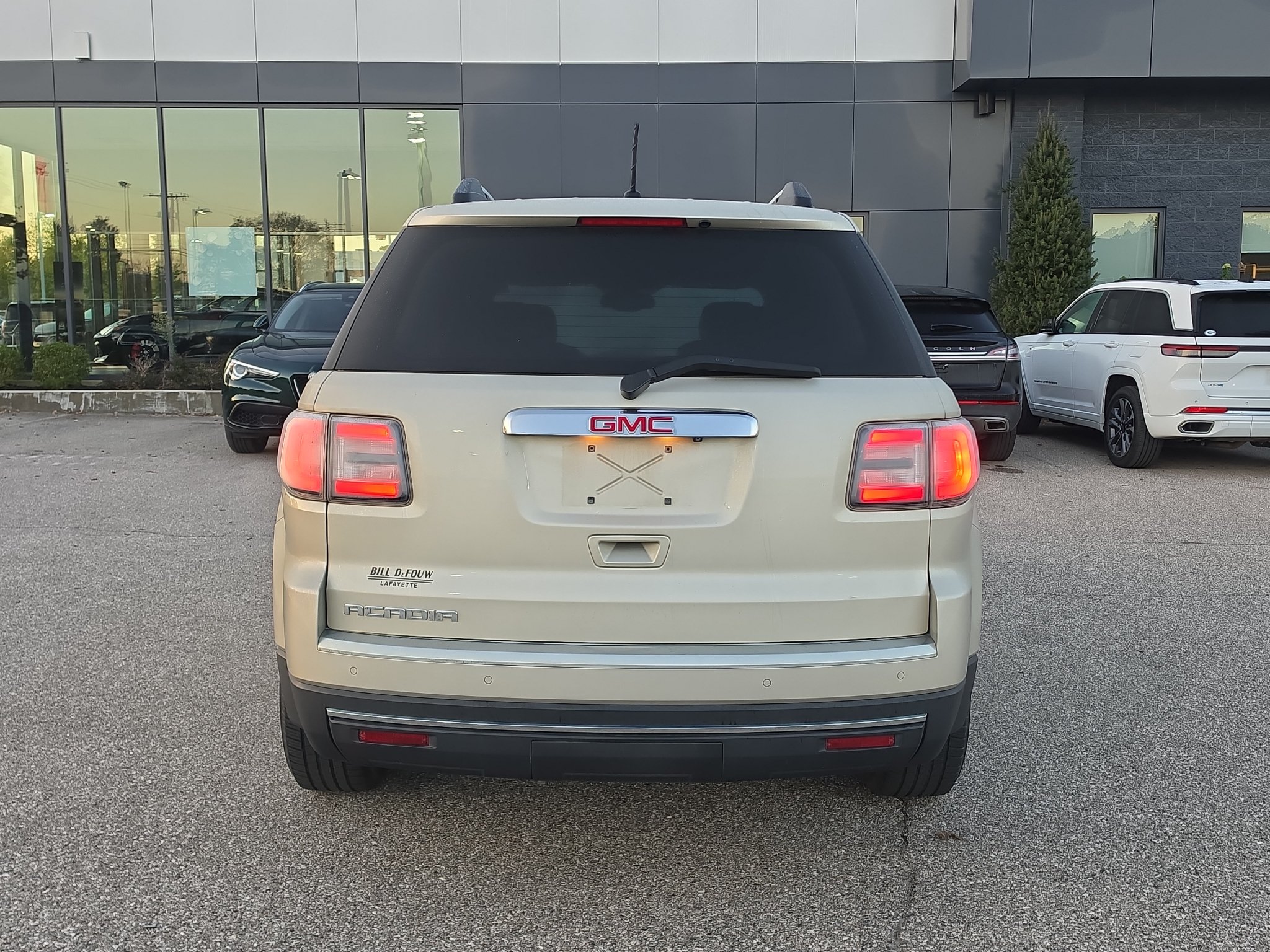 Used 2014 GMC Acadia SLT FWD image 6