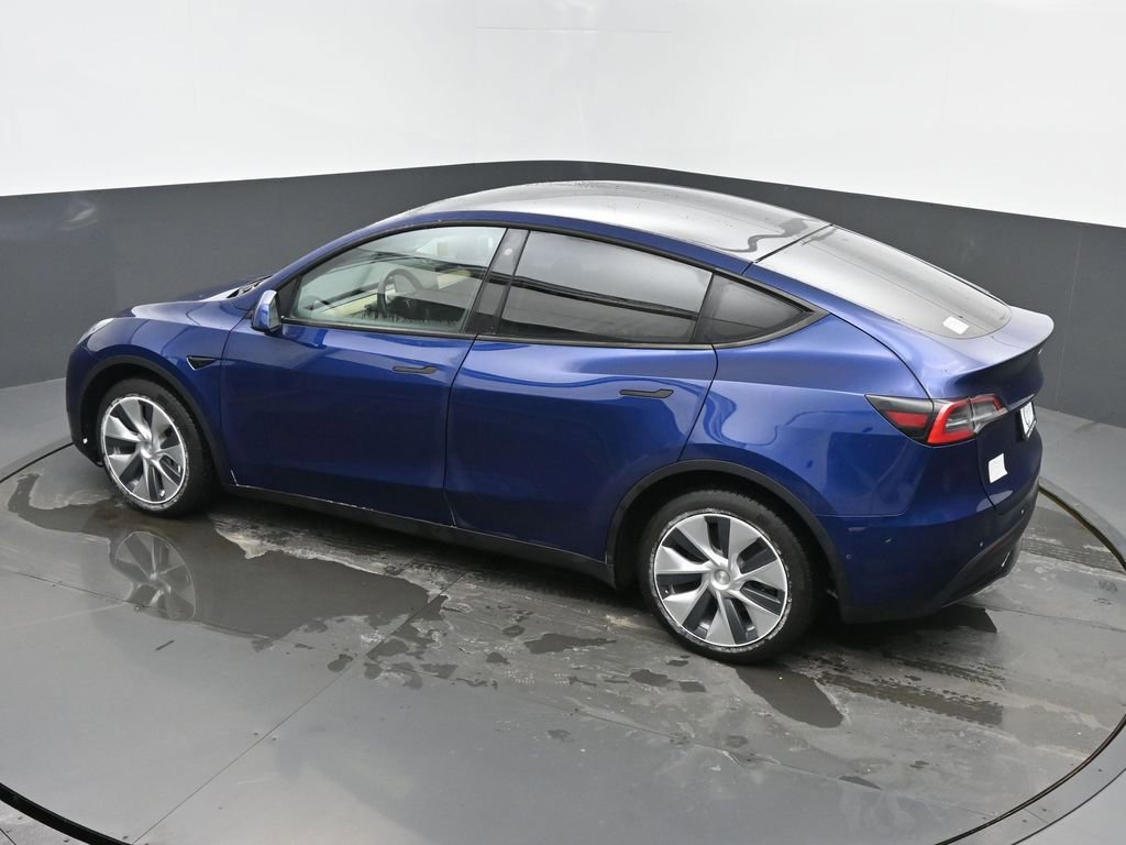 Used 2020 Tesla Model Y Long Range image 36