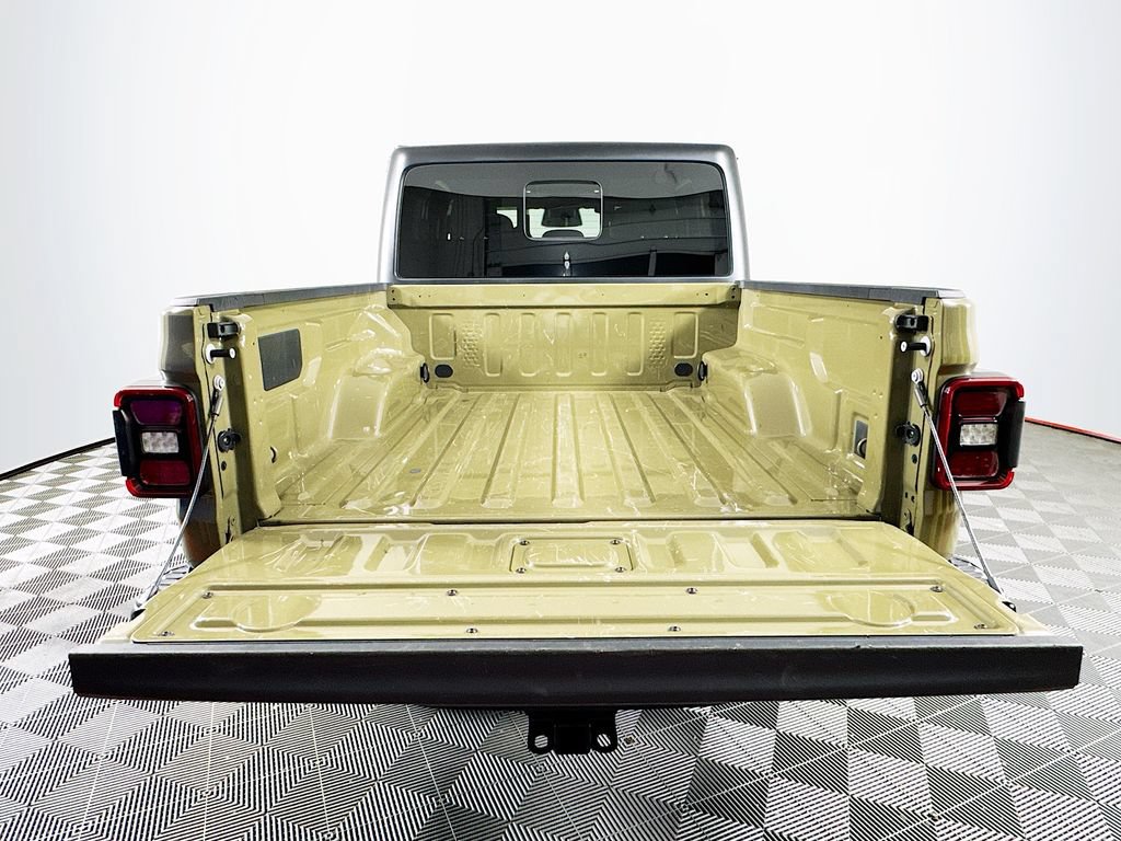 Used 2026 Jeep Gladiator Rubicon AWD/4WD image 24