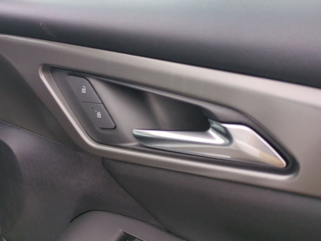 Used 2024 Chevrolet Traverse LT w/ Enhanced Driving Package image 31