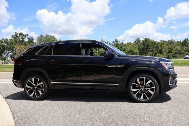 New 2026 Volkswagen Atlas Cross Sport SEL Premium R-Line image 8