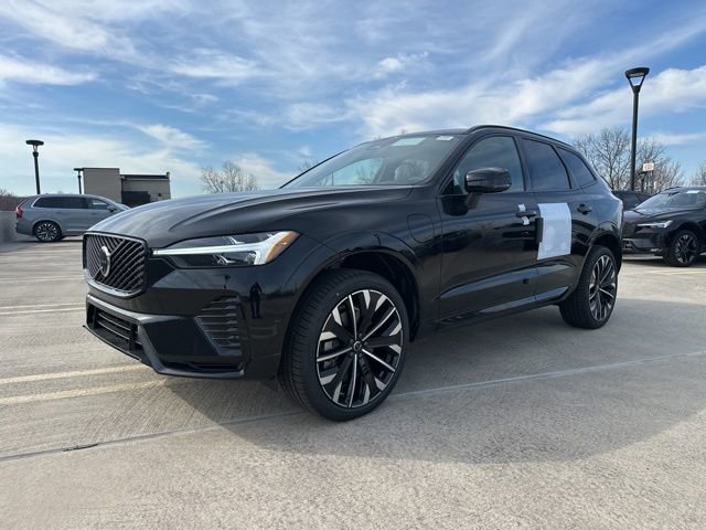 New 2026 Volvo XC60 T8 Ultra w/ Protection Package Premier image 3