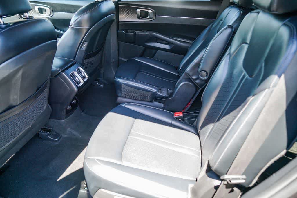 Certified 2023 Kia Sorento EX FWD image 17