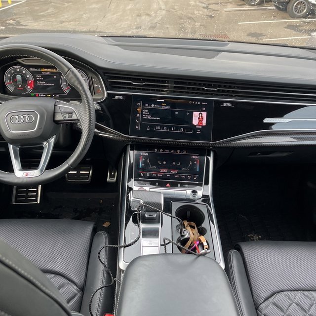 Used 2021 Audi SQ7 Prestige w/ Prestige Package image 4