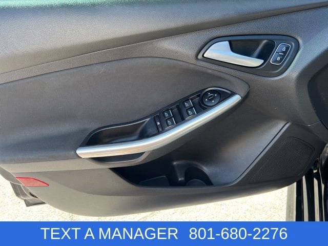 Used 2017 Ford Focus ST FWD image 9