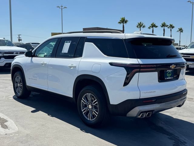 Certified 2026 Chevrolet Traverse LT w/ Driver Confidence Package FWD image 3