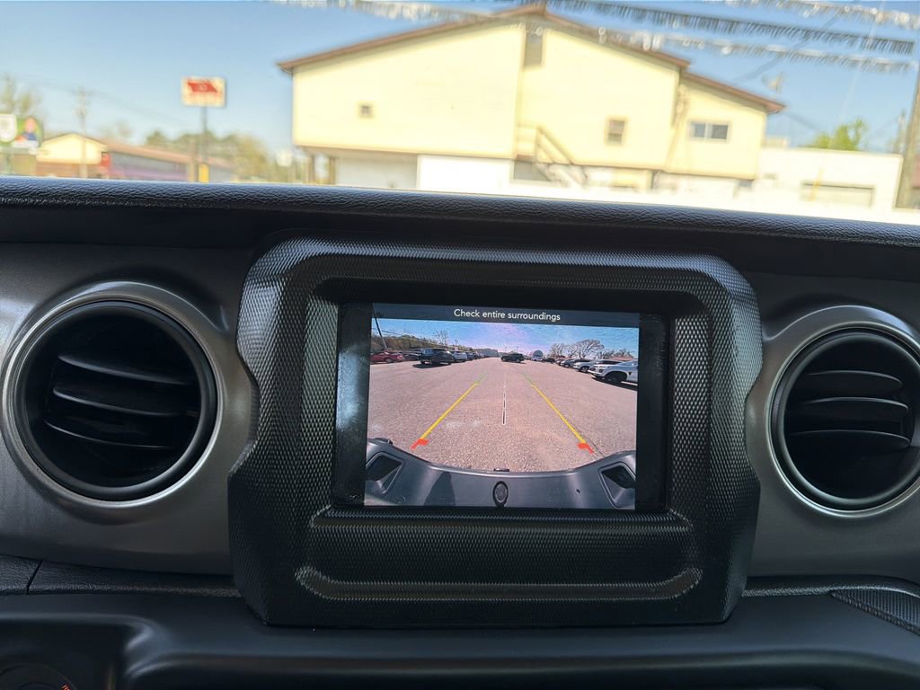 Used 2023 Jeep Gladiator Sport image 25