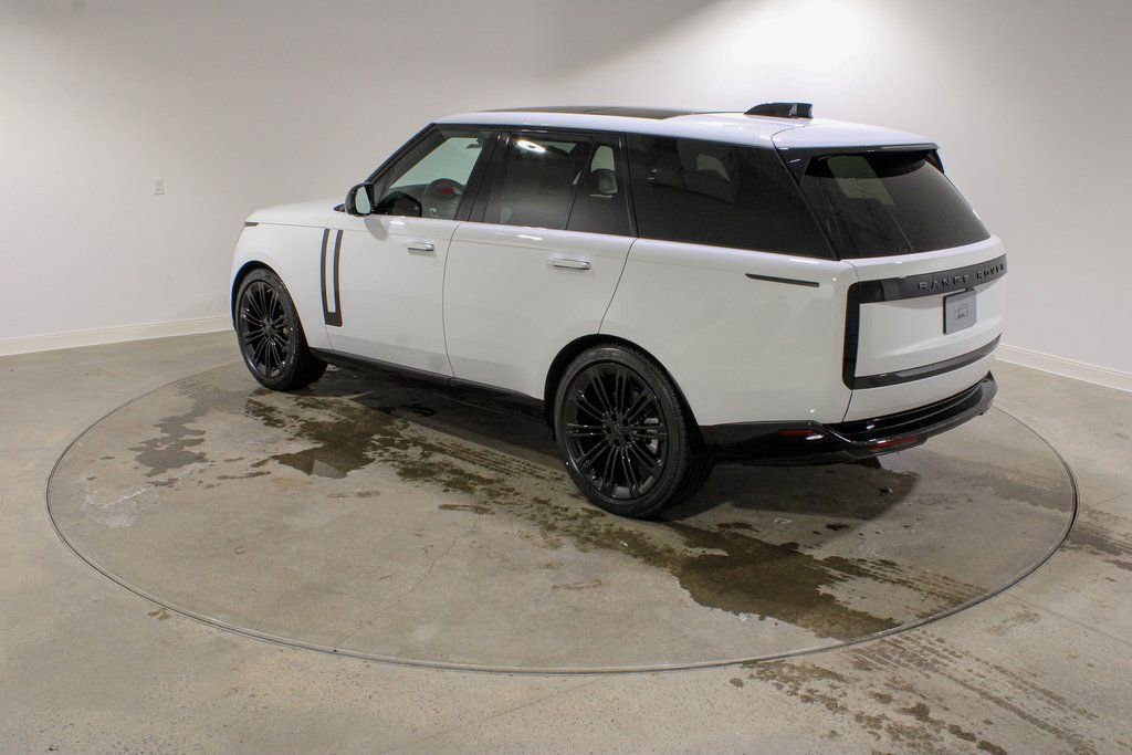 New 2026 Land Rover Range Rover SE image 3