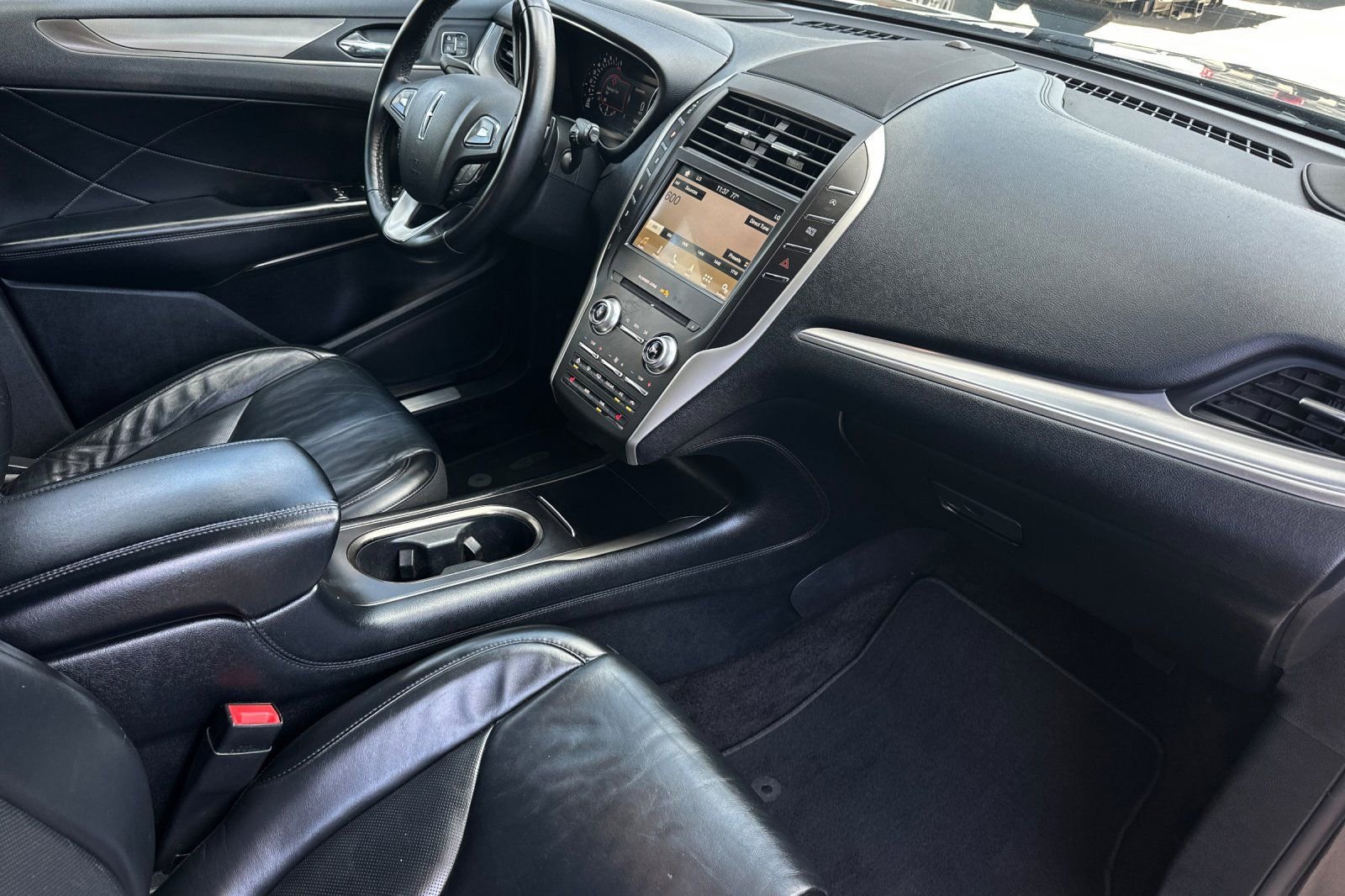 Used 2018 Lincoln MKC Select w/ Select Plus Package image 15