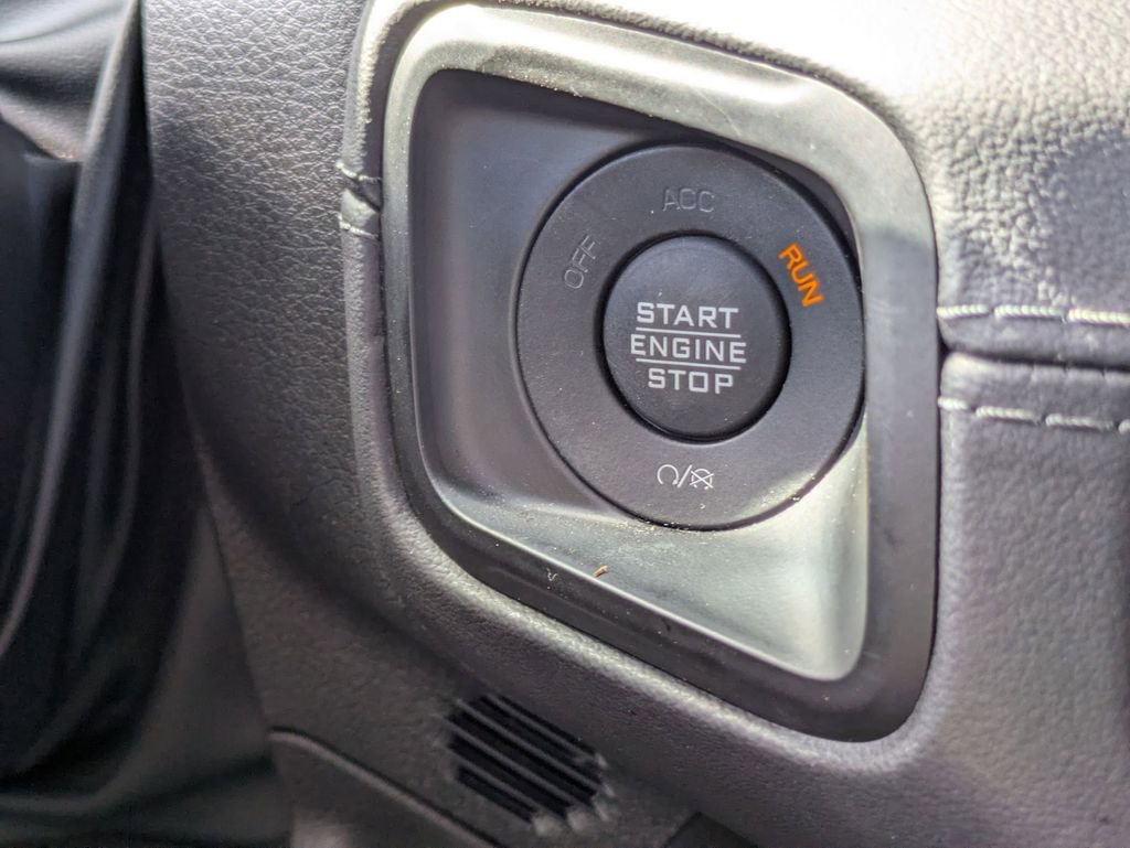 Used 2025 Jeep Wrangler Unlimited Rubicon w/ Convenience Group image 24