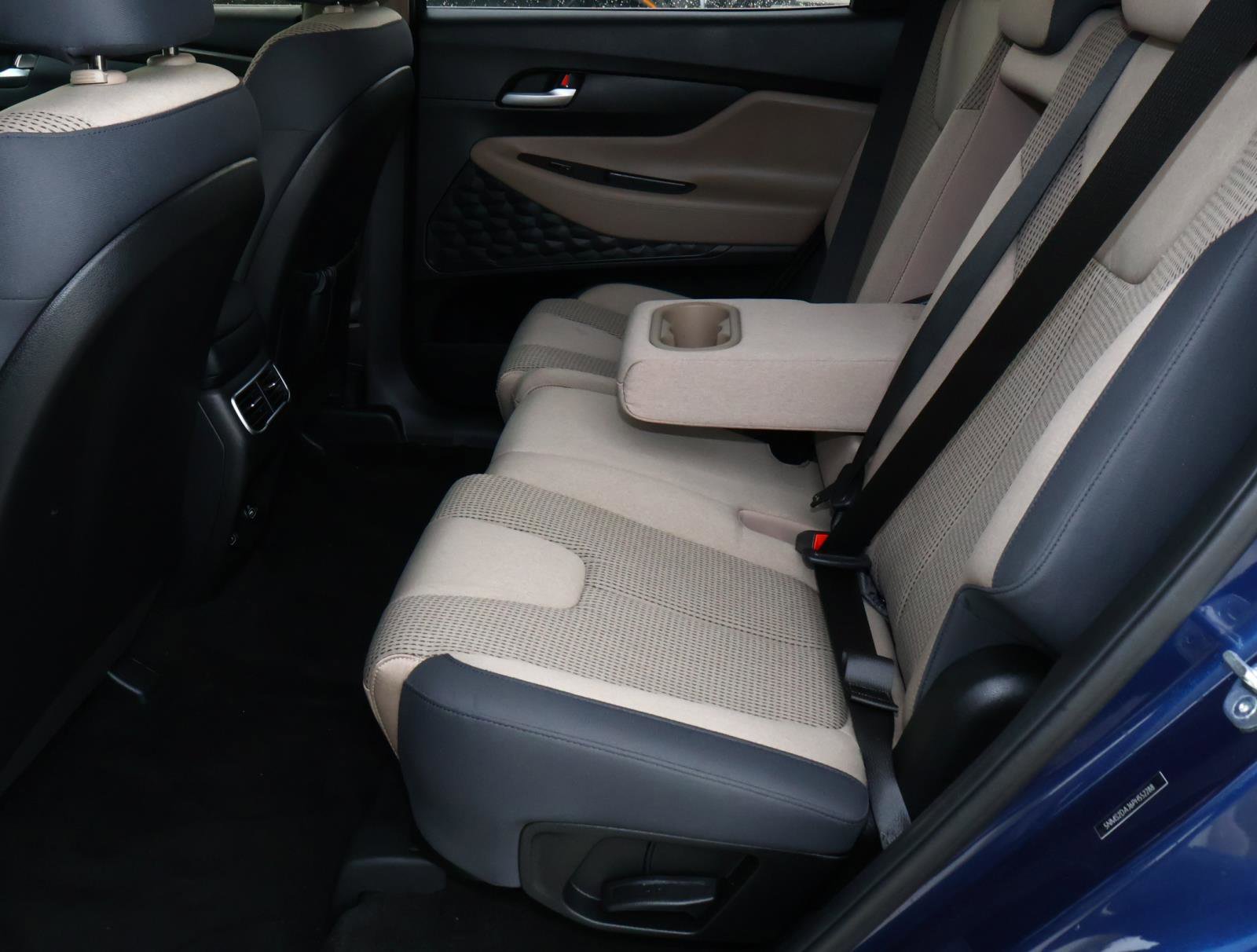 Used 2023 Hyundai Santa Fe SEL w/ Cargo Package image 18