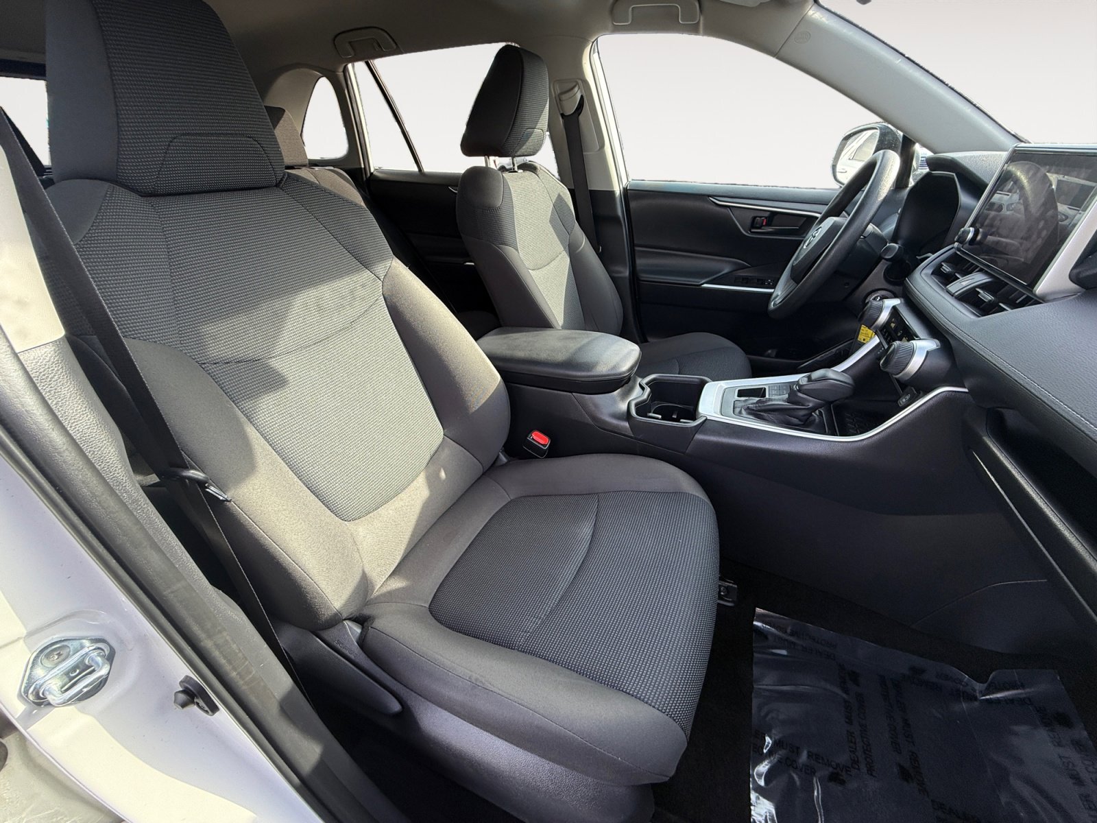 Used 2024 Toyota RAV4 LE image 19