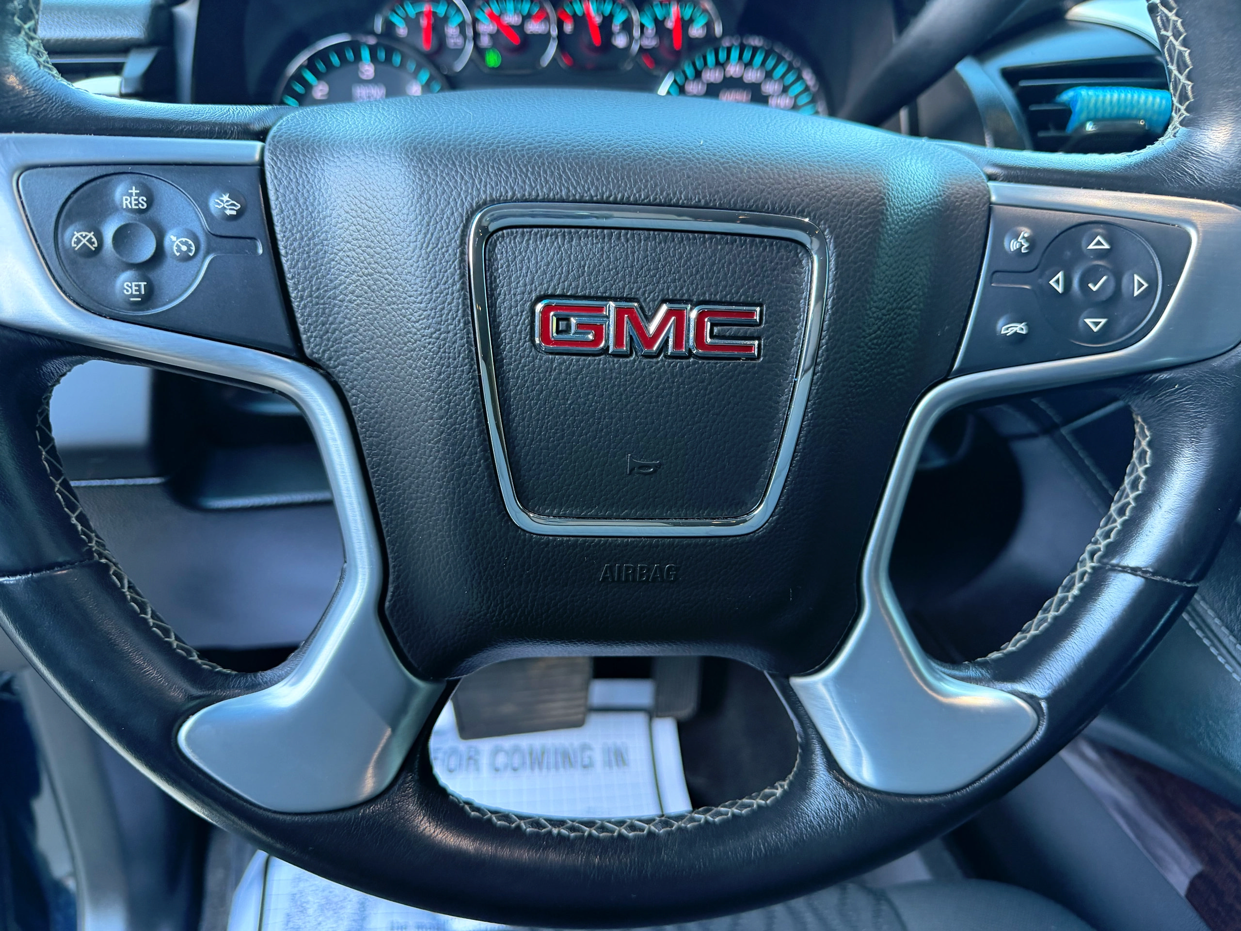 Used 2019 GMC Yukon SLE w/ SLE Value Package AWD/4WD image 17