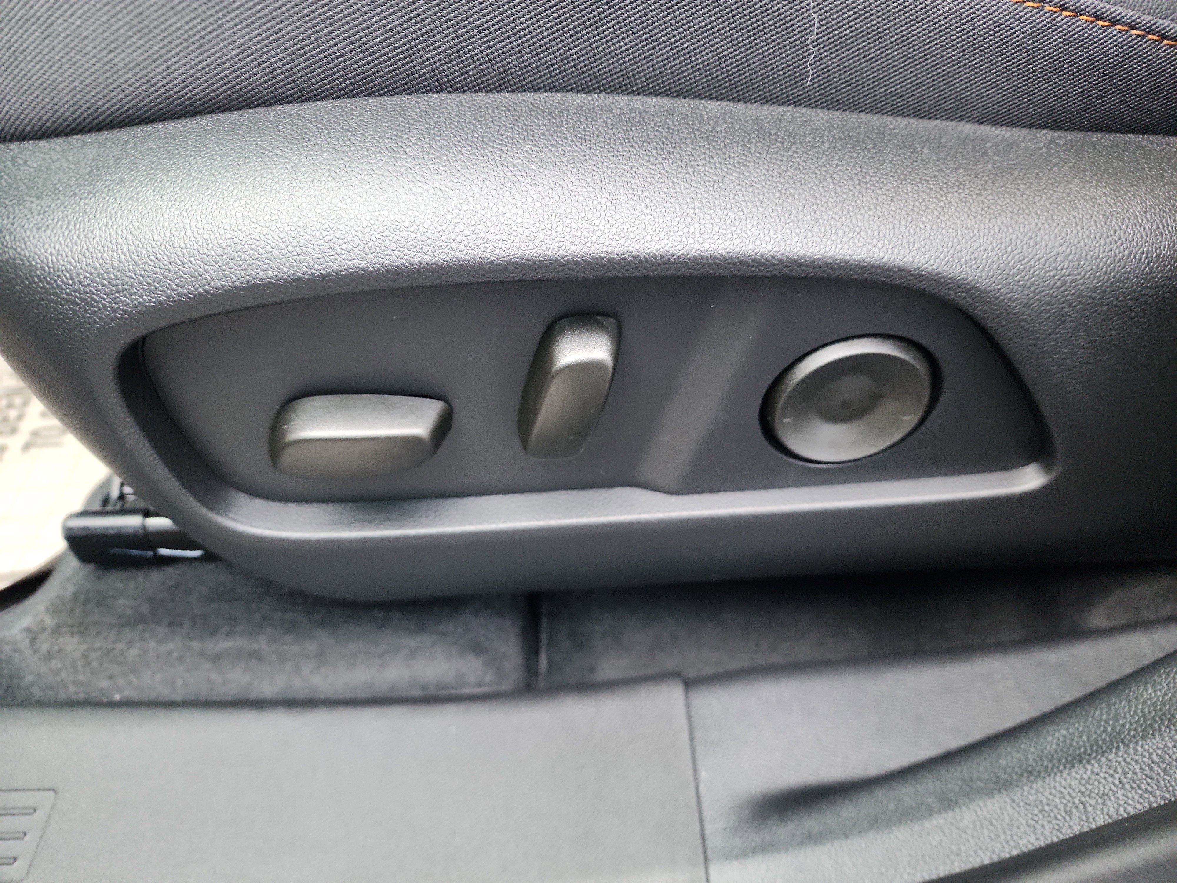 New 2026 Chevrolet Equinox ACTIV w/ Convenience Package III image 12