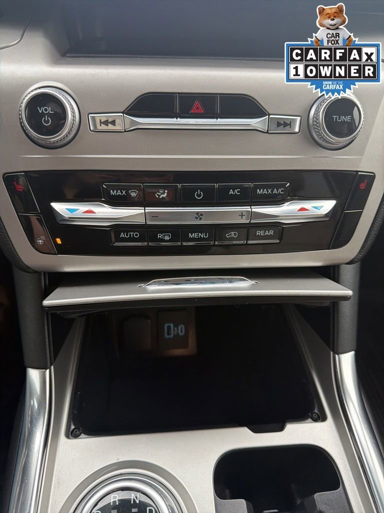 Used 2022 Ford Explorer XLT w/ Equipment Group 202A image 23