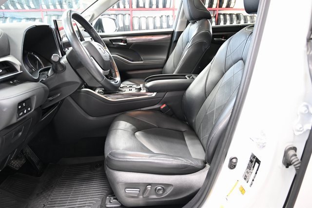 Used 2022 Toyota Highlander Platinum image 10