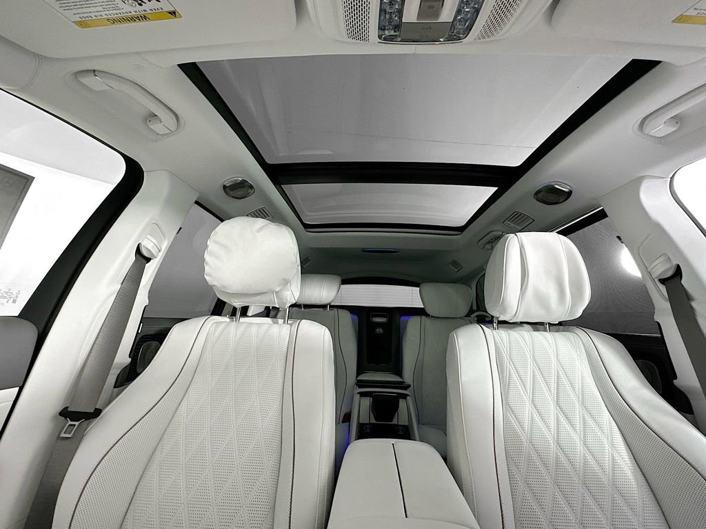 Used 2026 Mercedes-Benz Maybach GLS 600 4MATIC image 23