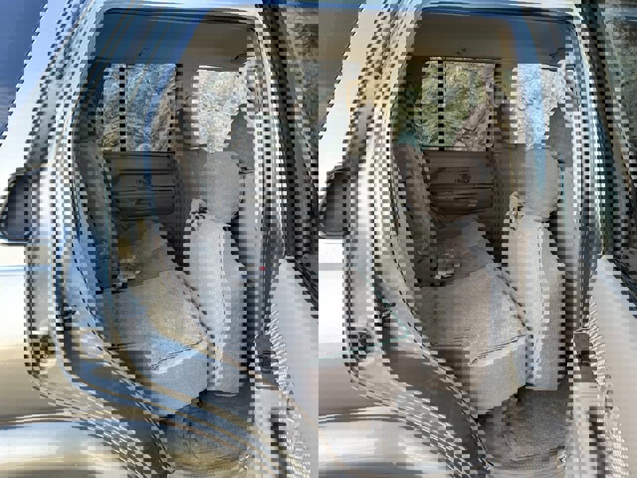 Used 2004 Nissan Pathfinder SE image 34