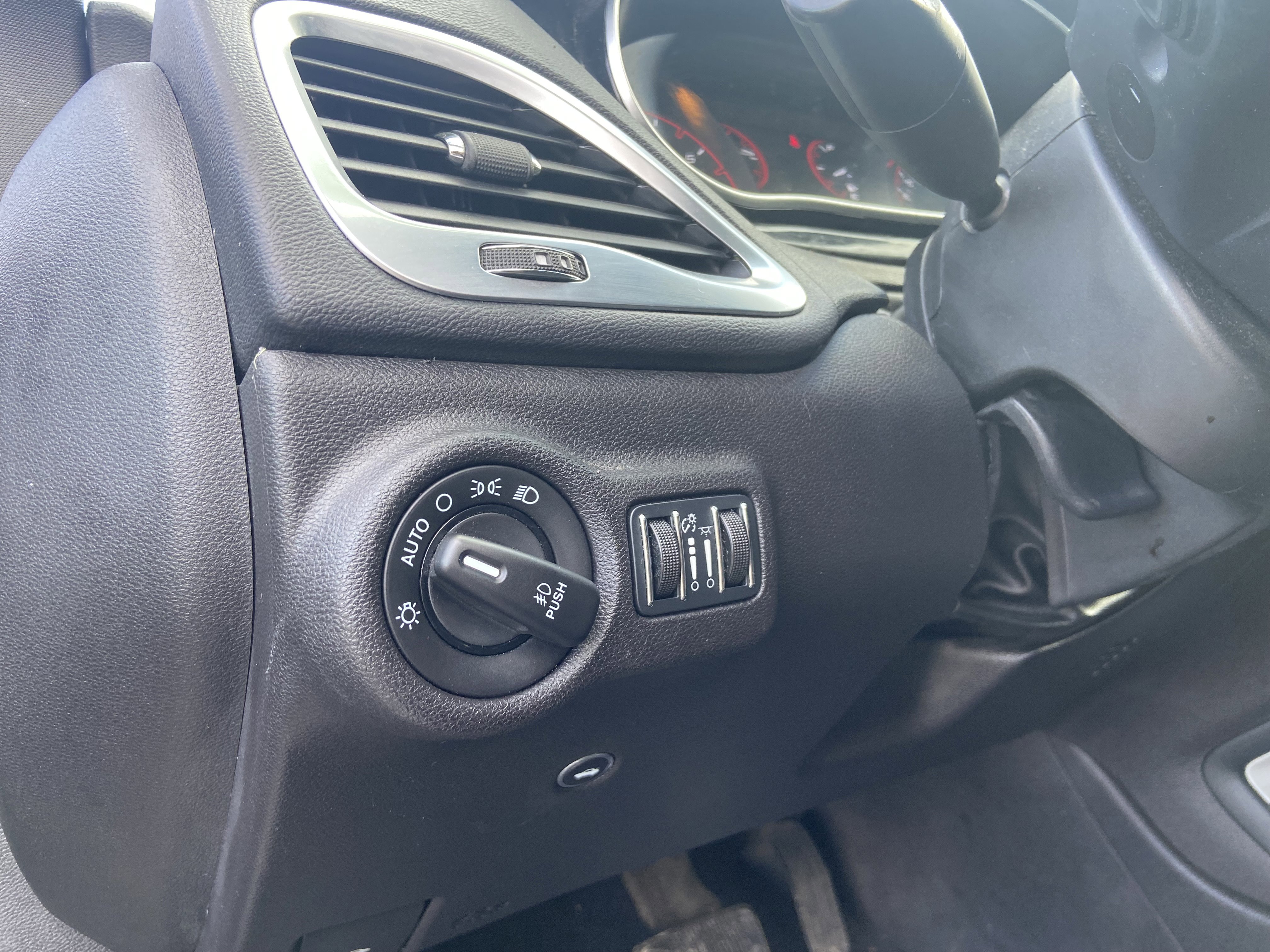 Used 2014 Dodge Dart SXT image 27