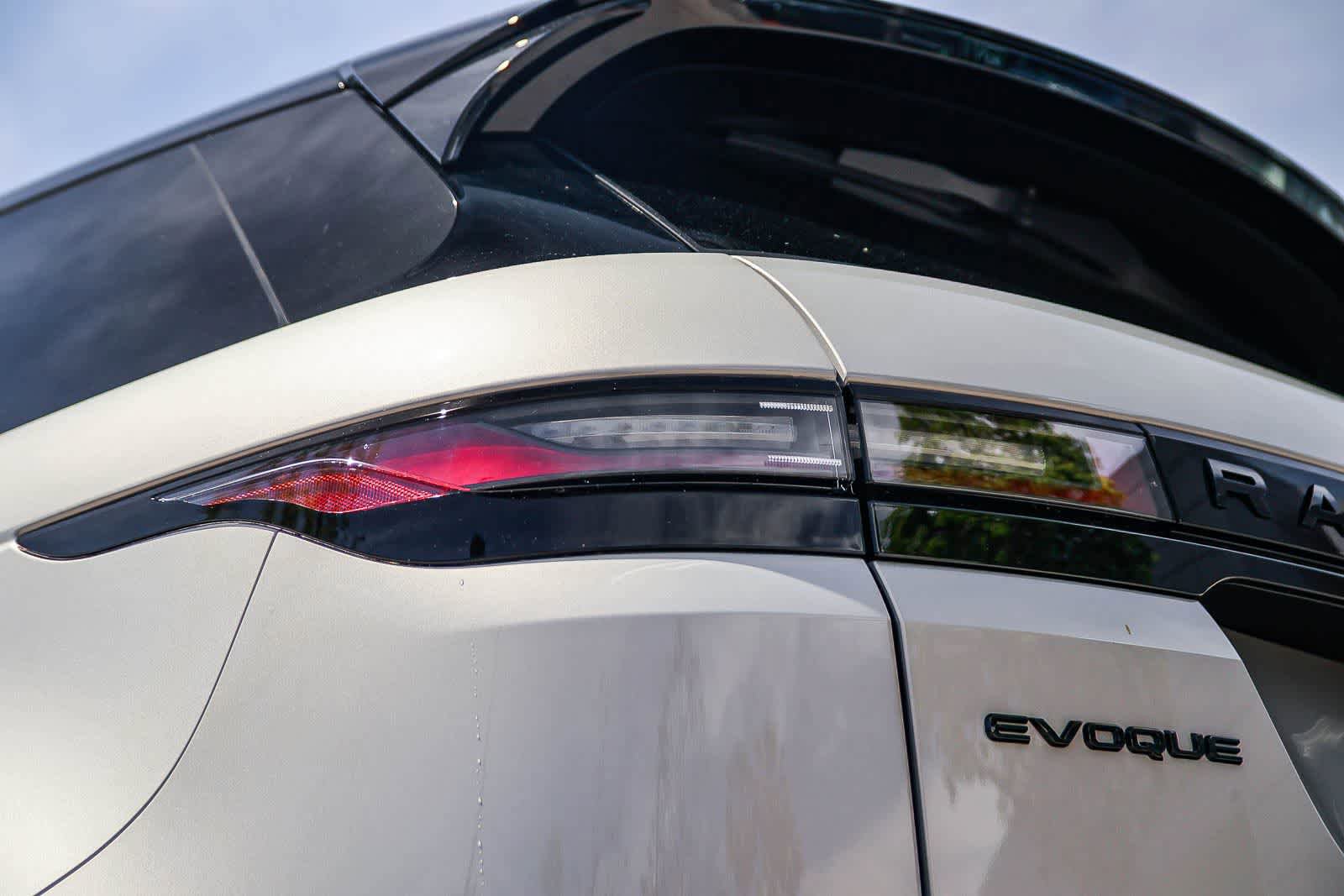 New 2026 Land Rover Range Rover Evoque Dynamic SE AWD/4WD image 7