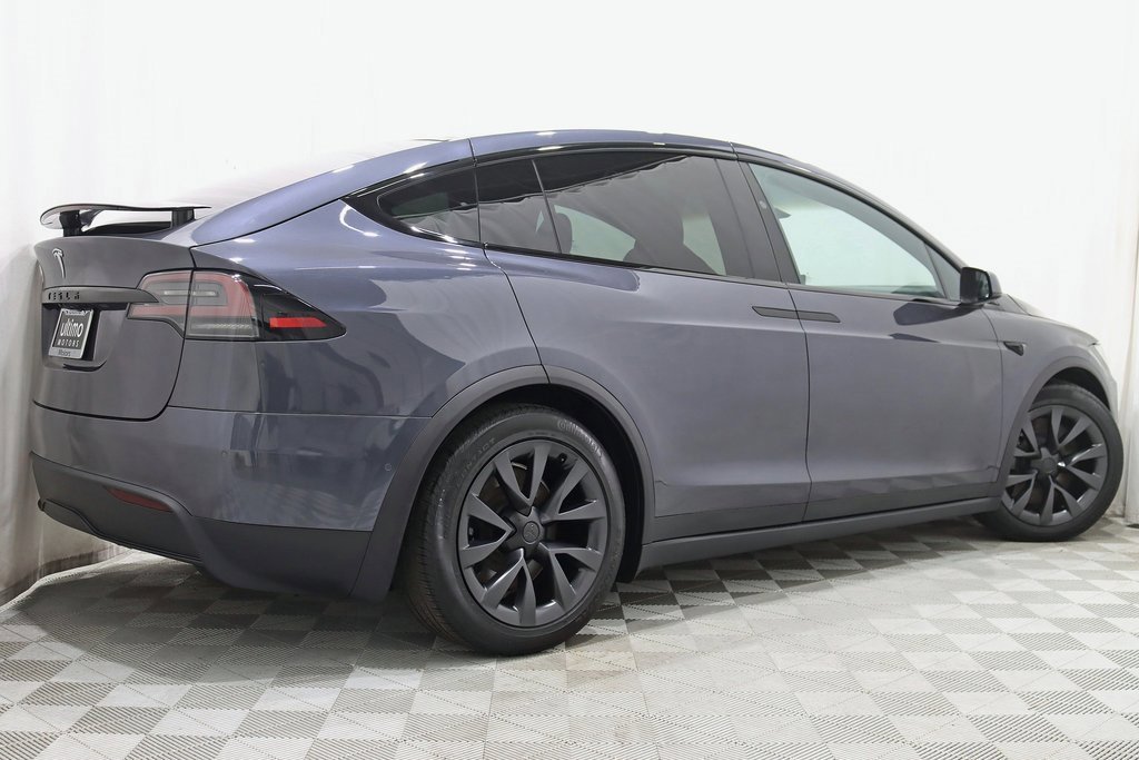 Used 2022 Tesla Model X image 8